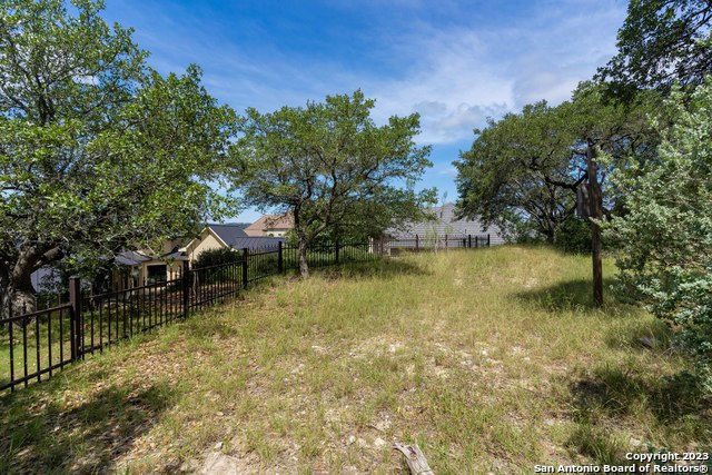 Image 20 of 21 For 3 Brayton Place