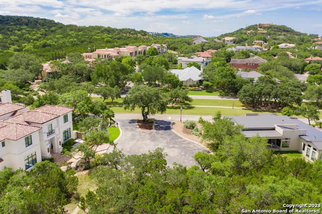 Image 8 of 21 For 3 Brayton Place