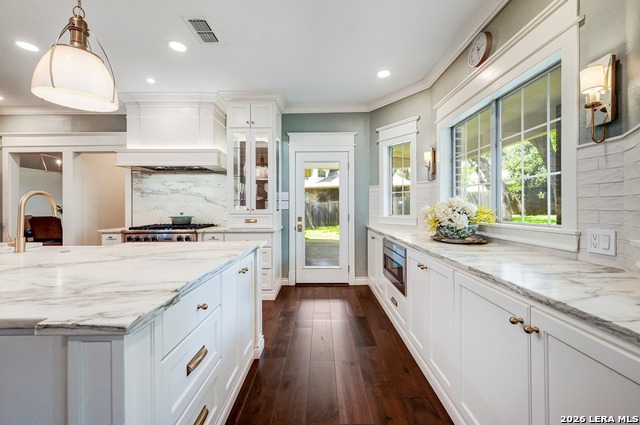 Image 21 of 50 For 15722 Dawn Crest