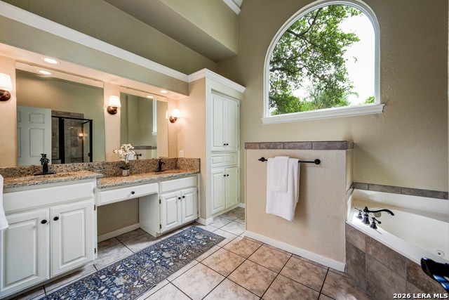 Image 29 of 50 For 15722 Dawn Crest