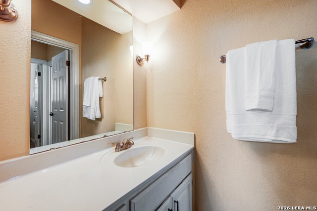 Image 40 of 50 For 15722 Dawn Crest