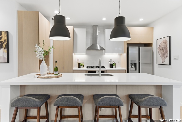 Image 14 of 30 For 402 Everest  