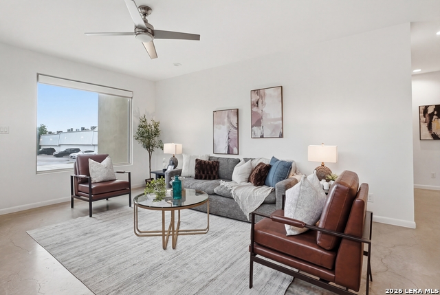 Image 5 of 30 For 402 Everest  