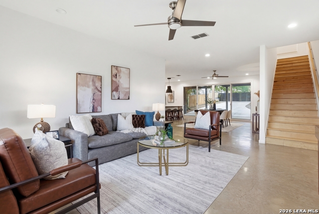 Image 6 of 30 For 402 Everest  