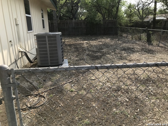 Image 19 of 29 For 4626 Duquesne Dr