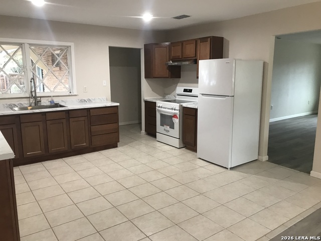 Image 4 of 29 For 4626 Duquesne Dr