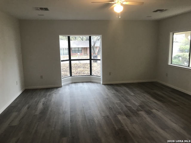 Image 6 of 29 For 4626 Duquesne Dr