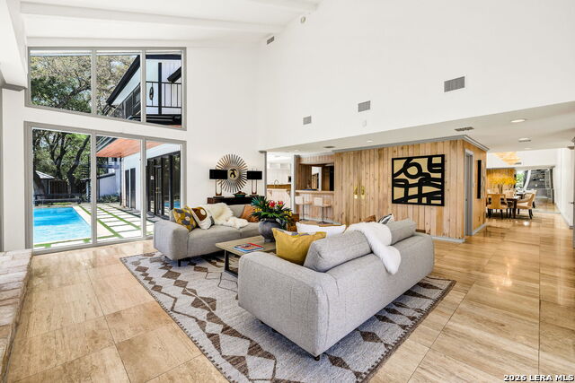 Image 15 of 47 For 13010 George