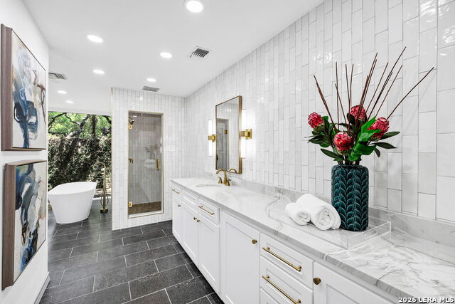 Image 30 of 47 For 13010 George