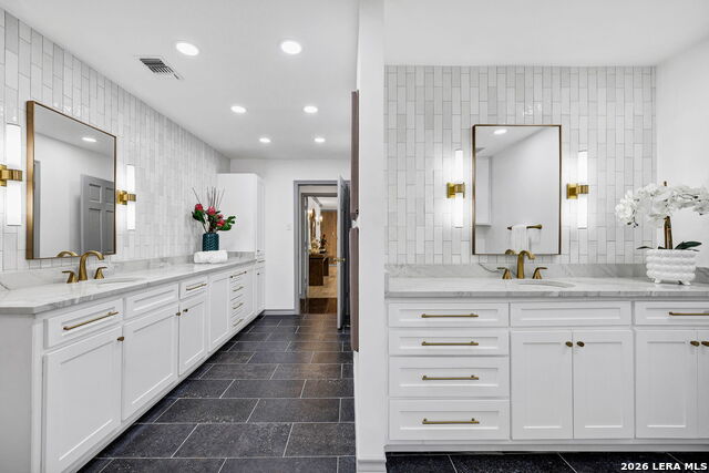 Image 31 of 47 For 13010 George