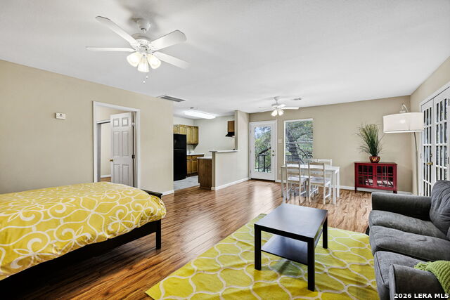 Image 42 of 47 For 13010 George