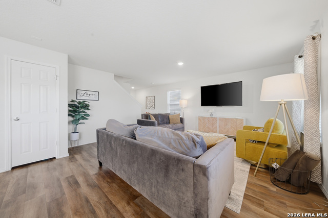 Image 7 of 23 For 6210 Windy Green