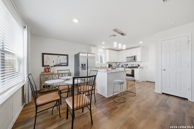 Image 8 of 23 For 6210 Windy Green