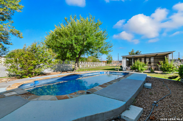 Image 2 of 29 For 100 Park Meadow