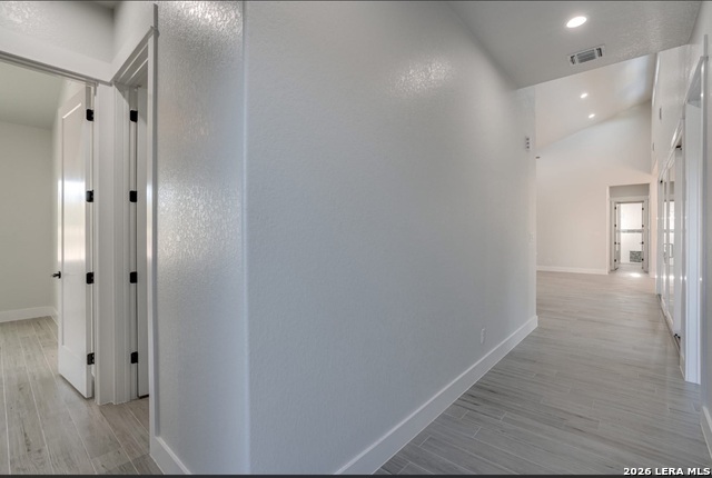 Image 4 of 18 For 7809 Ventura