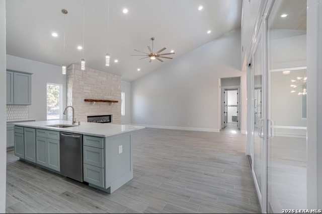 Image 5 of 18 For 7809 Ventura