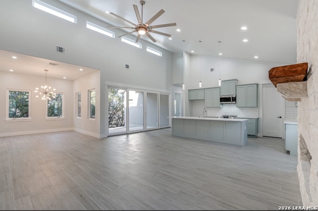 Image 7 of 18 For 7809 Ventura