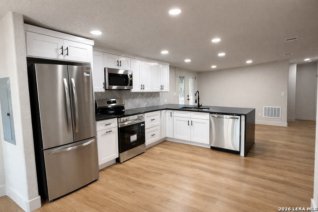 Image 6 of 11 For 12140 Eidelweiss Dr