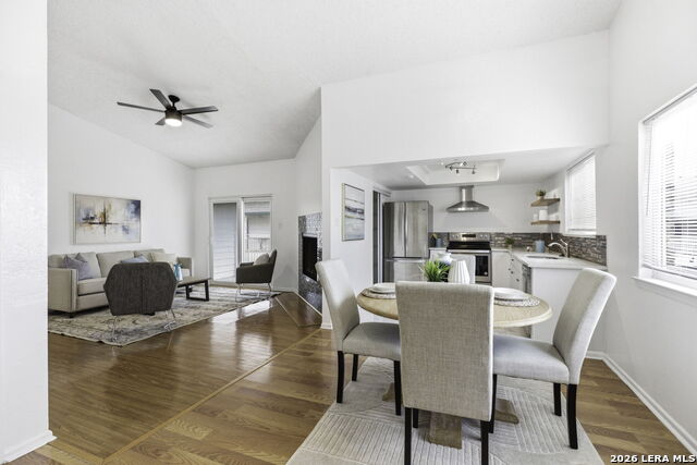 Image 2 of 17 For 318 Harmony  318