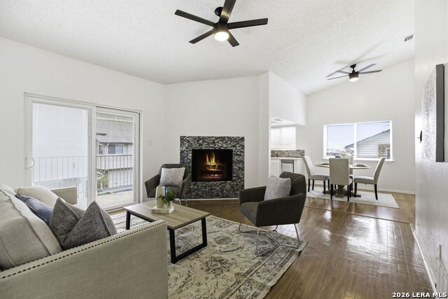 Image 4 of 17 For 318 Harmony  318