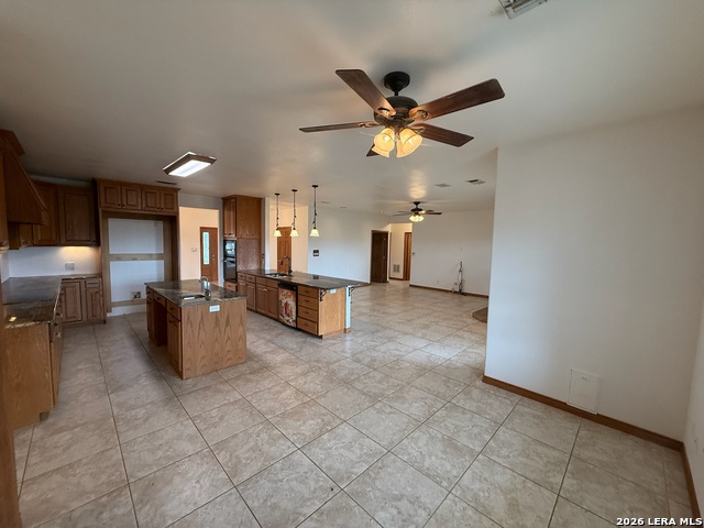 Image 23 of 98 For 385 Silver Wings