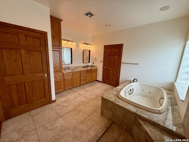 Image 31 of 98 For 385 Silver Wings