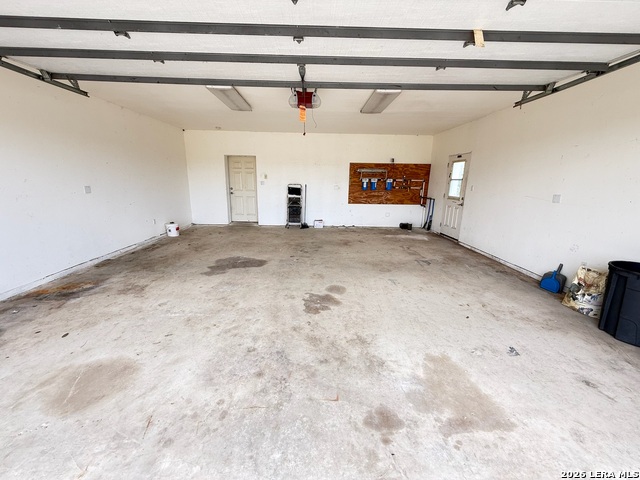 Image 51 of 98 For 385 Silver Wings