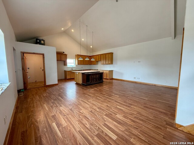 Image 54 of 98 For 385 Silver Wings