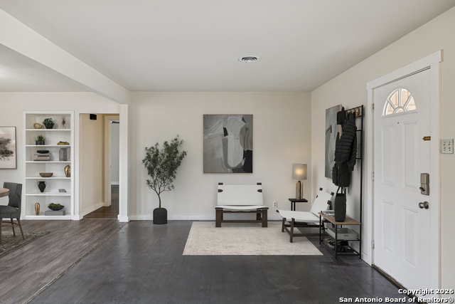 Listing photo id 9 for 4627 Allegheny Dr