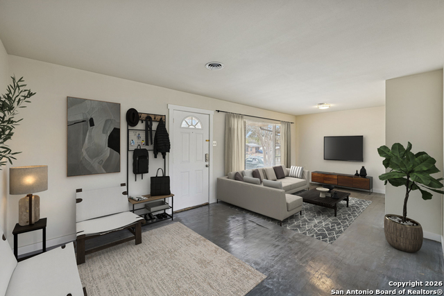 Listing photo id 10 for 4627 Allegheny Dr