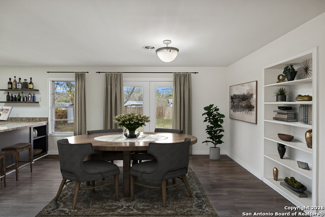 Listing photo id 13 for 4627 Allegheny Dr