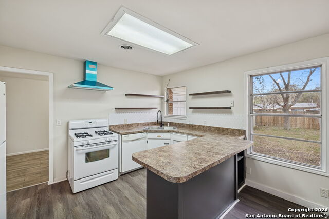 Listing photo id 18 for 4627 Allegheny Dr