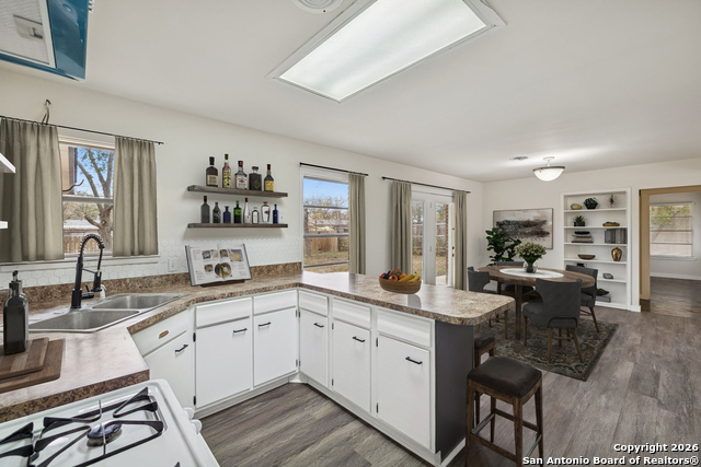 Listing photo id 21 for 4627 Allegheny Dr