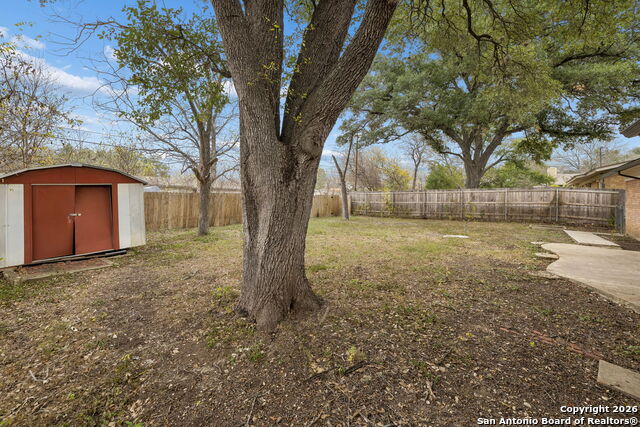 Listing photo id 33 for 4627 Allegheny Dr