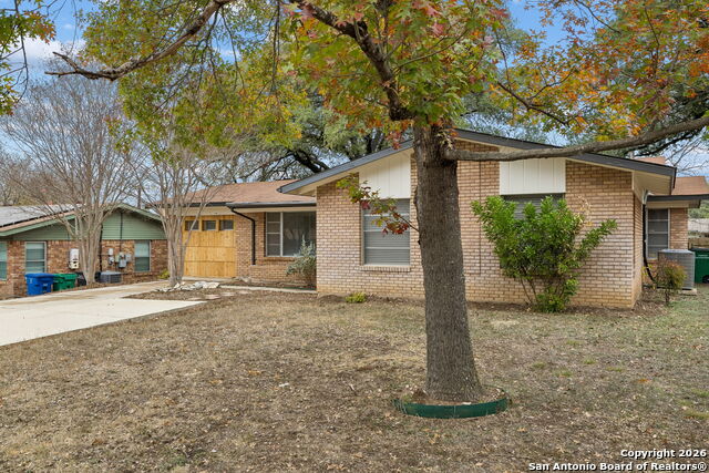 Listing photo id 2 for 4627 Allegheny Dr