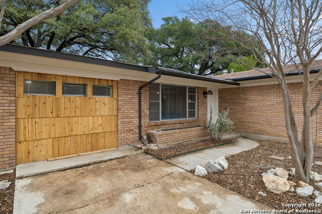 Listing photo id 4 for 4627 Allegheny Dr