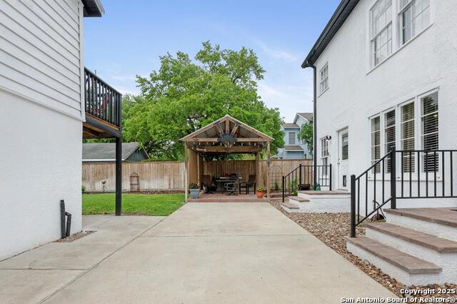 Image 66 of 75 For 1001 Adams St. N