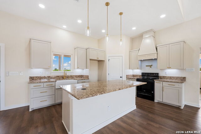 Image 10 of 20 For 7319 Tiff Nicole Ln