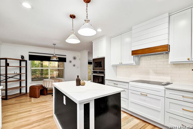 Image 14 of 37 For 3914 Creek Rock