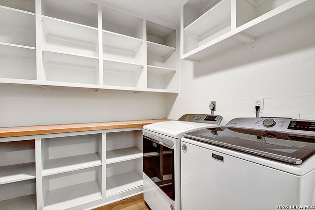 Image 21 of 37 For 3914 Creek Rock