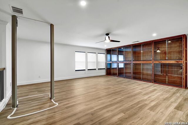 Image 23 of 37 For 3914 Creek Rock