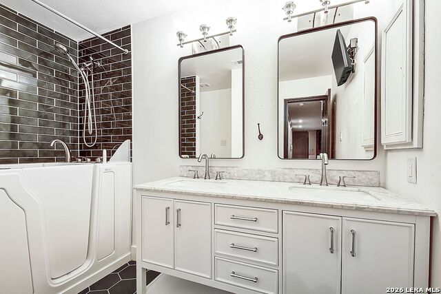 Image 27 of 37 For 3914 Creek Rock