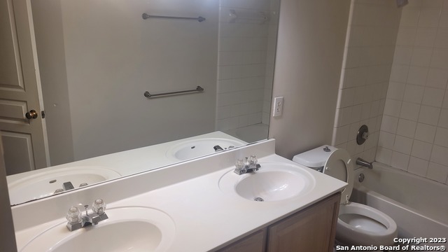 Image 18 of 25 For 721 Wooded Trail