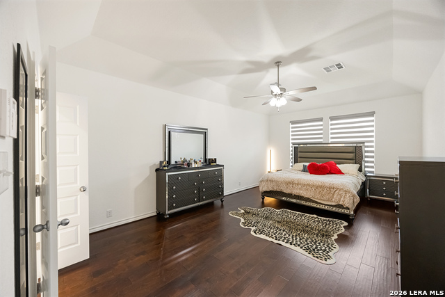 Image 20 of 43 For 1620 Buckner