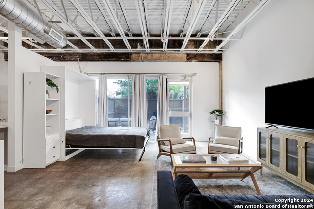 Image 11 of 23 For 1115 S. Alamo  3103