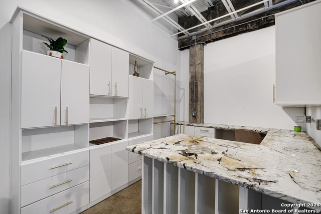 Image 15 of 23 For 1115 S. Alamo  3103