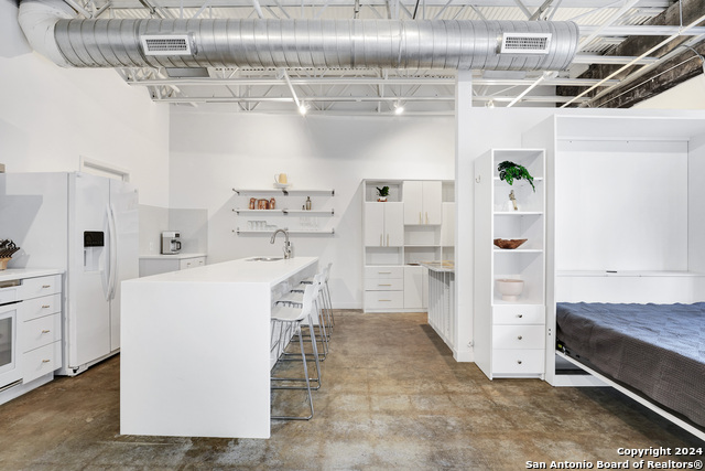 Image 6 of 23 For 1115 S. Alamo  3103