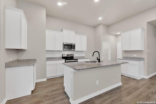 Image 7 of 37 For 1141 Amber Lake