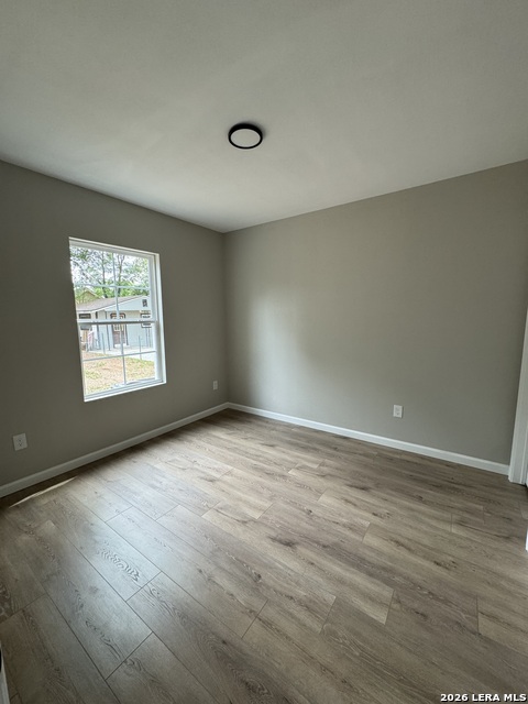 Image 5 of 16 For 114 Yuma  