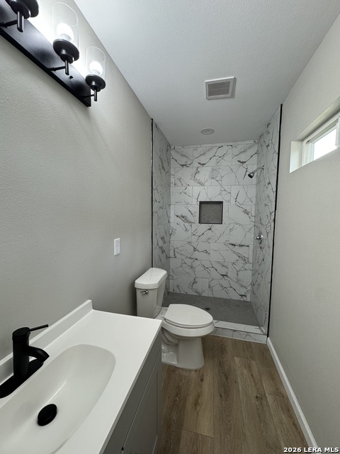 Image 9 of 16 For 114 Yuma  